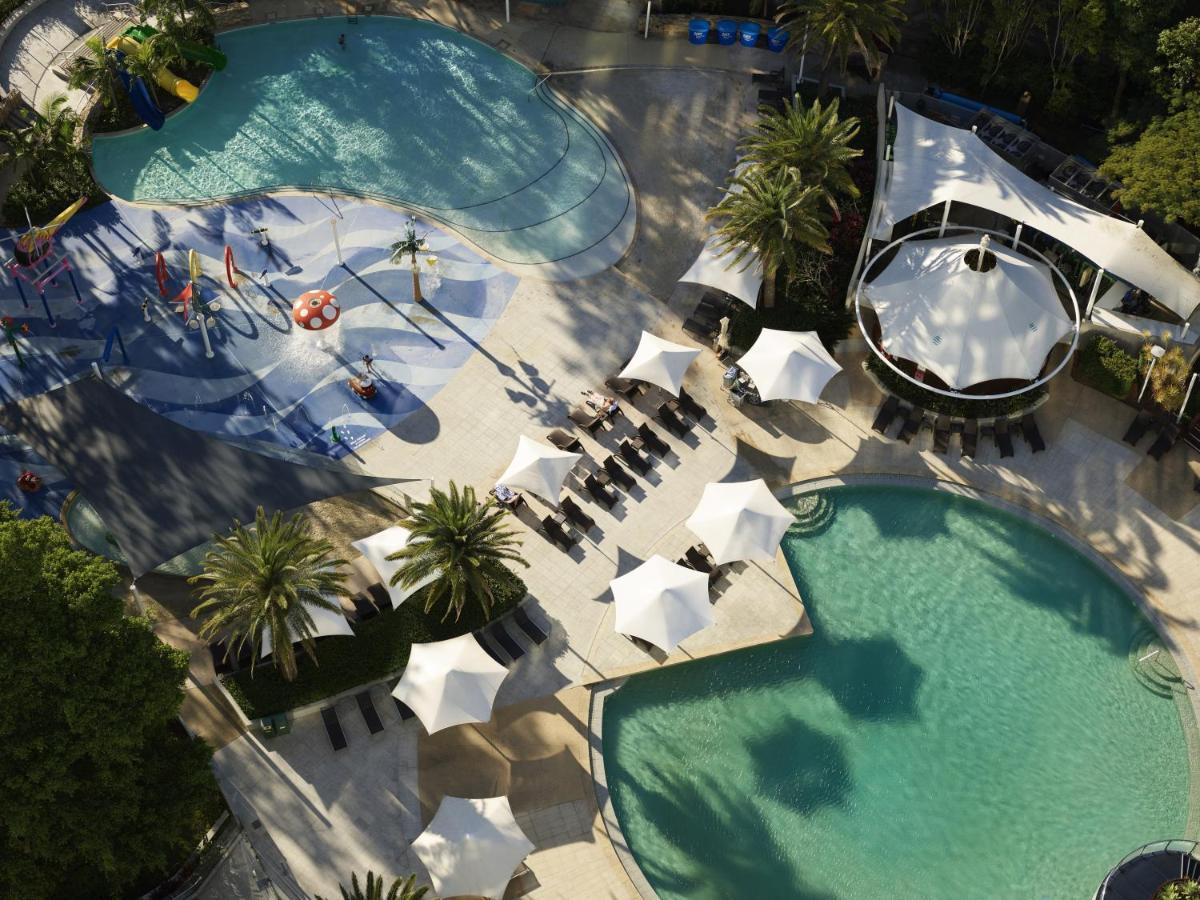 Racv Royal Pines Resort Gold Coast Benowa Exterior foto Aerial view of the pool at the Wynn