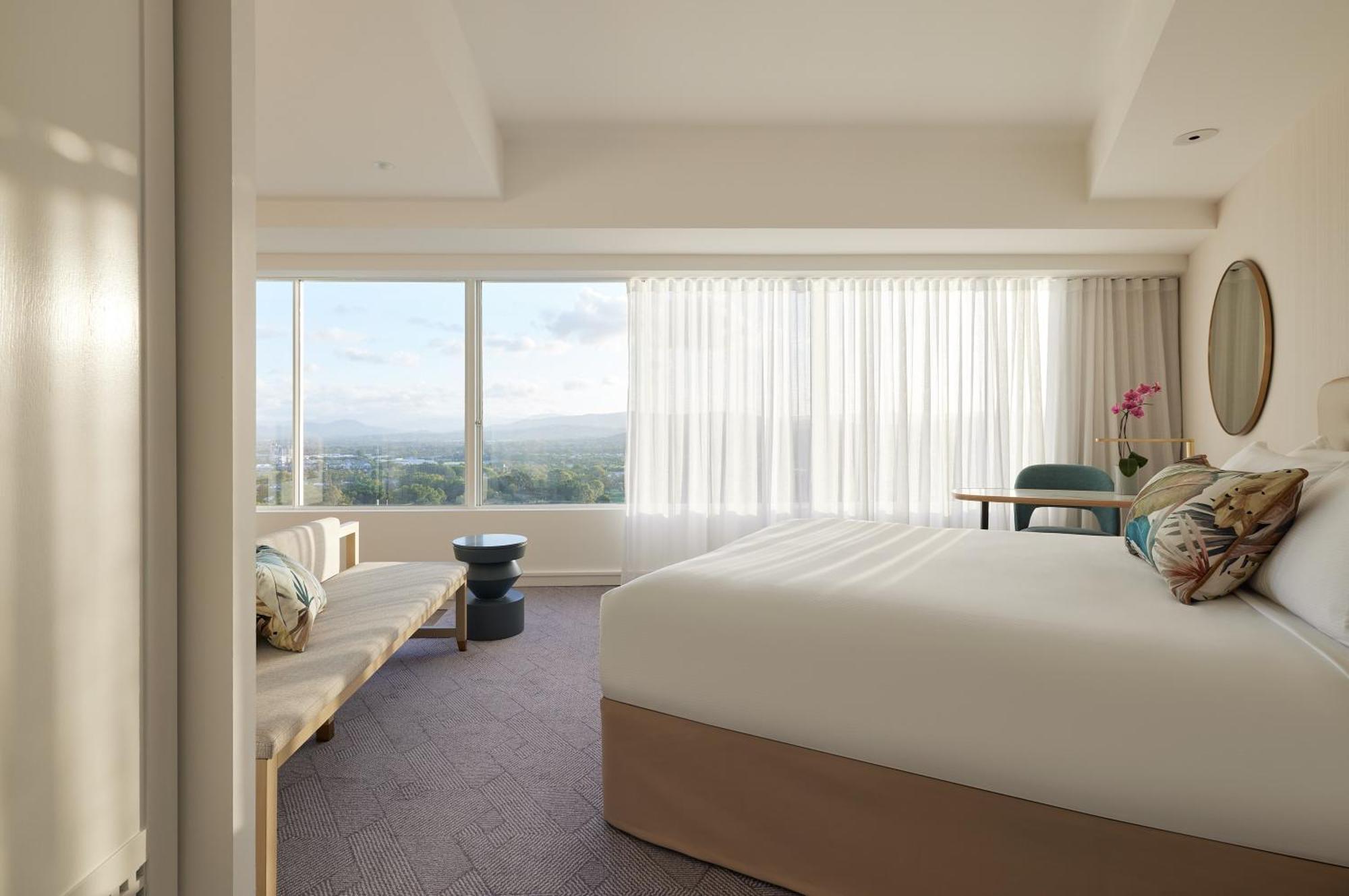 Racv Royal Pines Resort Gold Coast Benowa Exterior foto A bedroom at the hotel